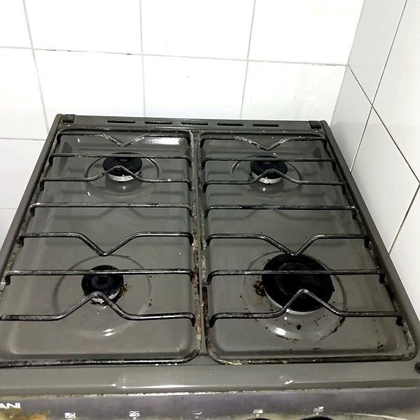 Cocina a gas limpia después